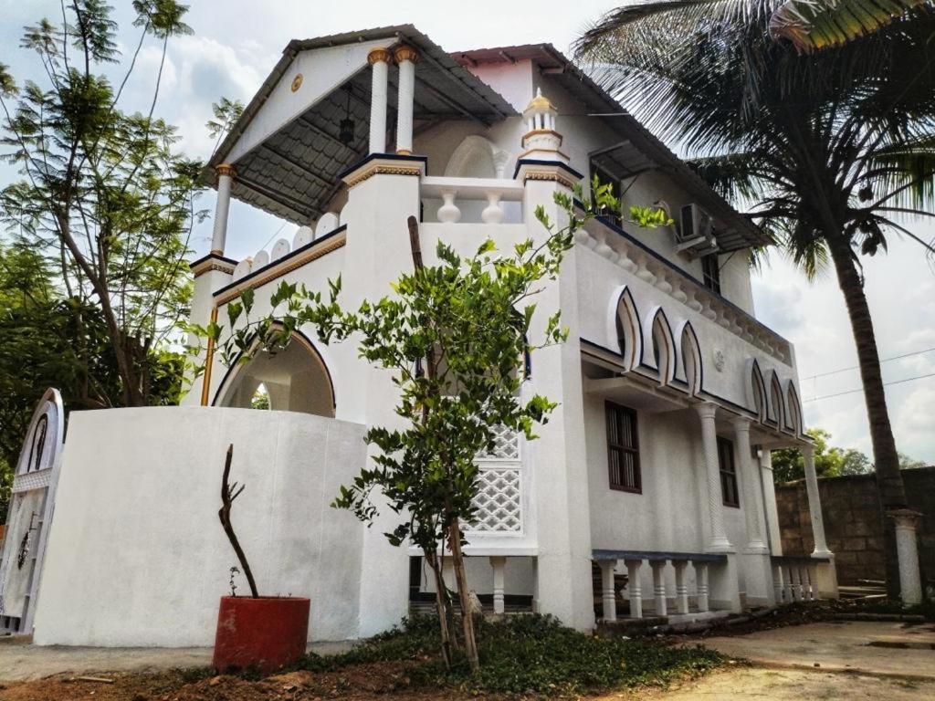 Meena Mahal Cottage Карайкуди Экстерьер фото